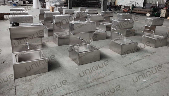 Equipo de limpieza industrial de botas / Proceso de limpieza con agua fría / Lavadora de botas de granjas